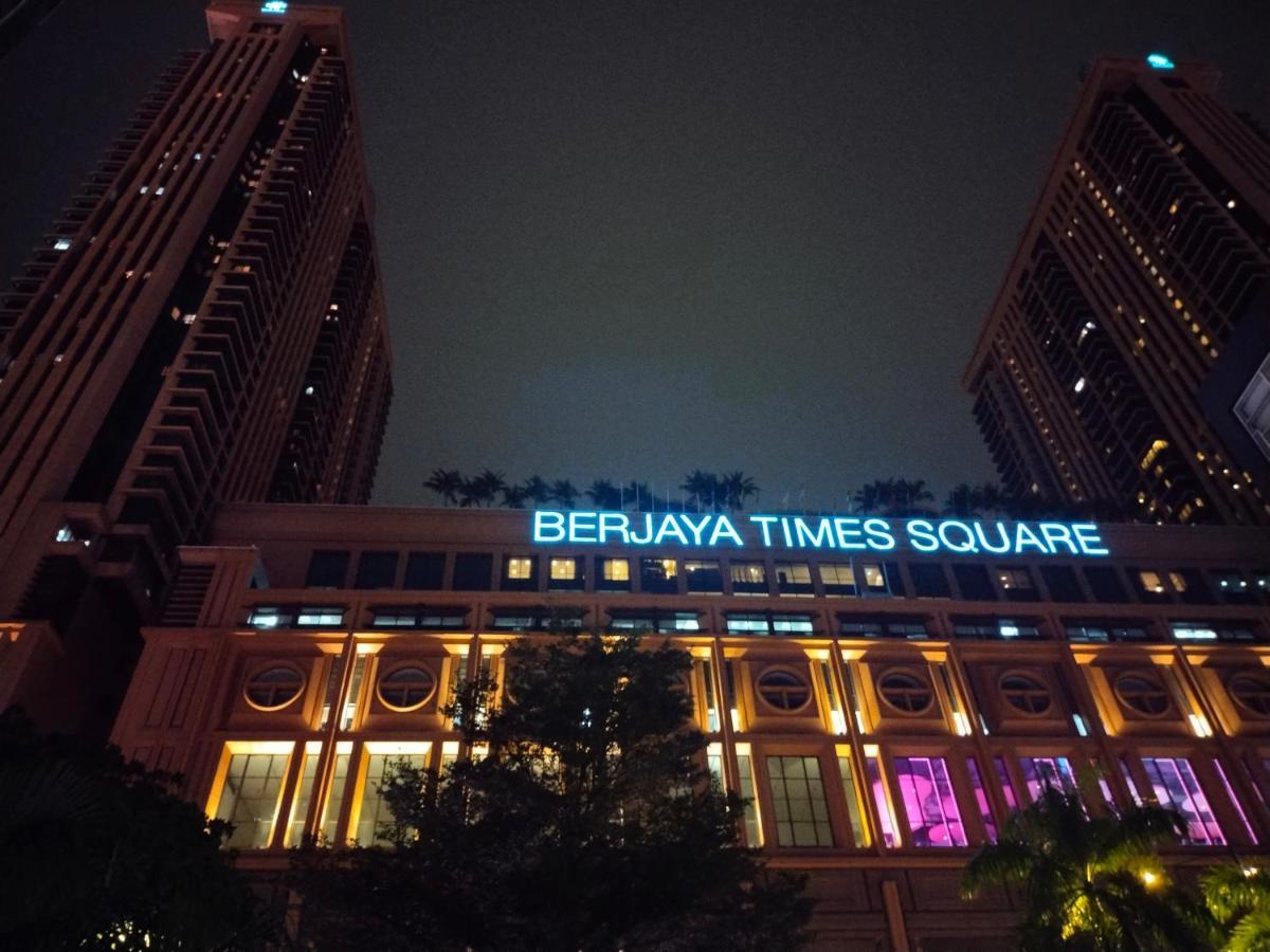 Berjaya Times Square Grand Service Suite Kuala Lumpur Bagian luar foto