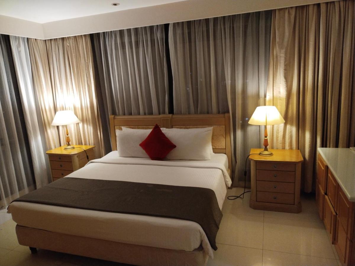 Berjaya Times Square Grand Service Suite Kuala Lumpur Bagian luar foto