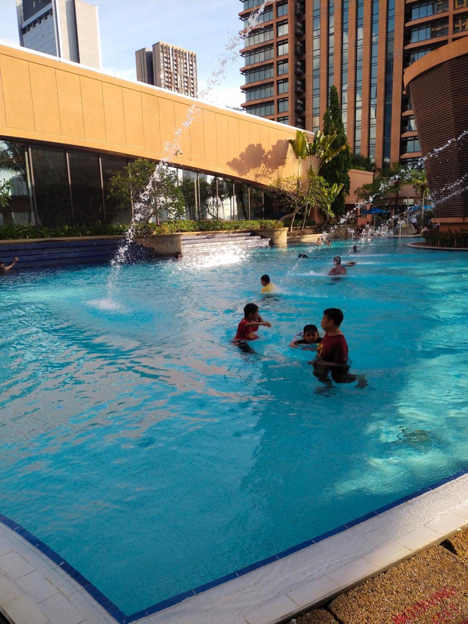 Berjaya Times Square Grand Service Suite Kuala Lumpur Bagian luar foto