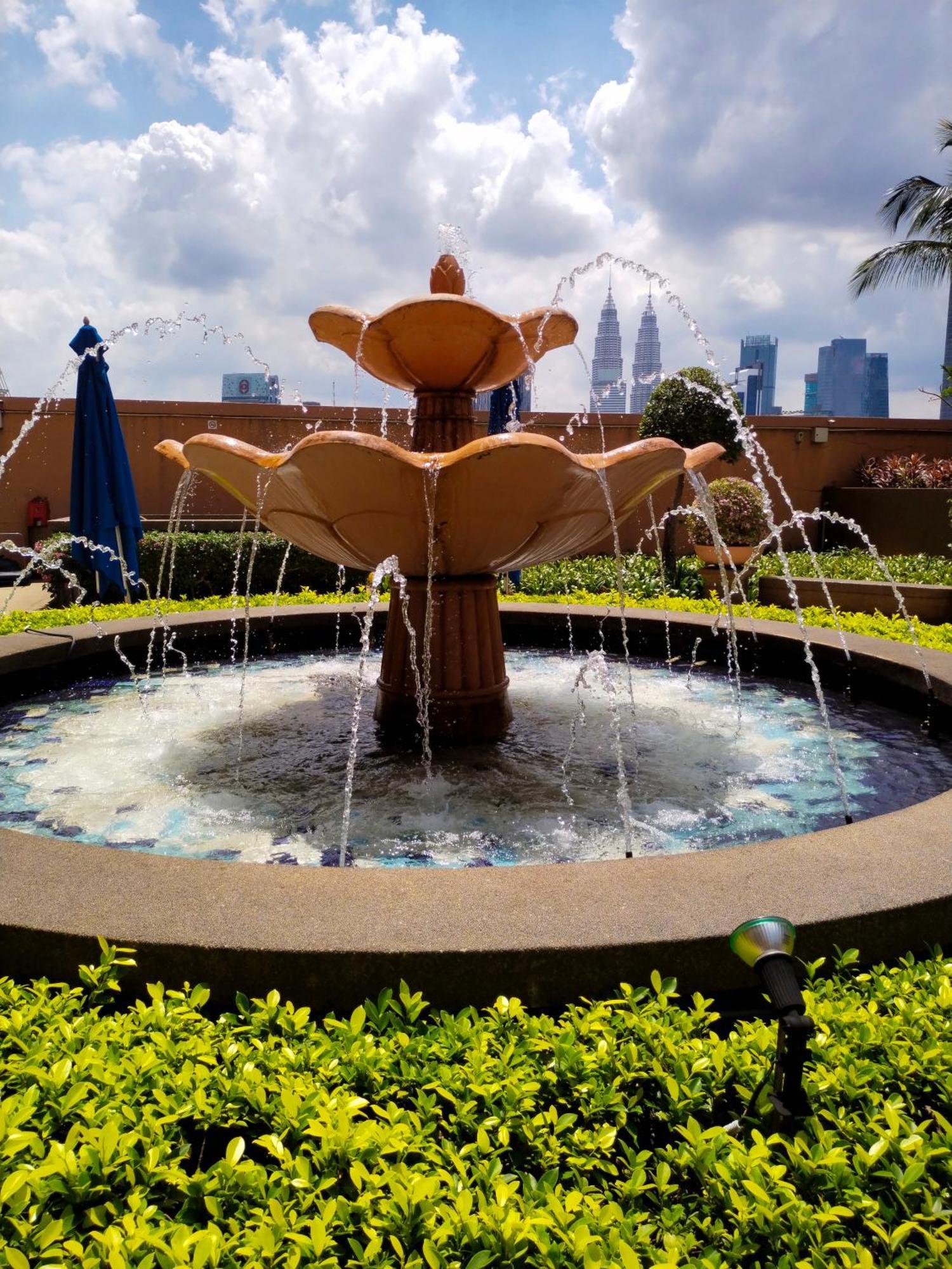 Berjaya Times Square Grand Service Suite Kuala Lumpur Bagian luar foto